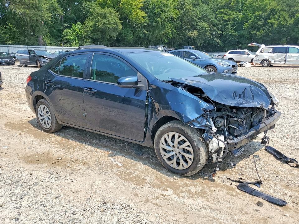 2017 TOYOTA COROLLA LE 4