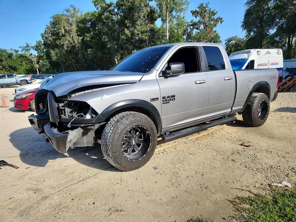 2019 RAM 1500 CLASSIC SLT - 1