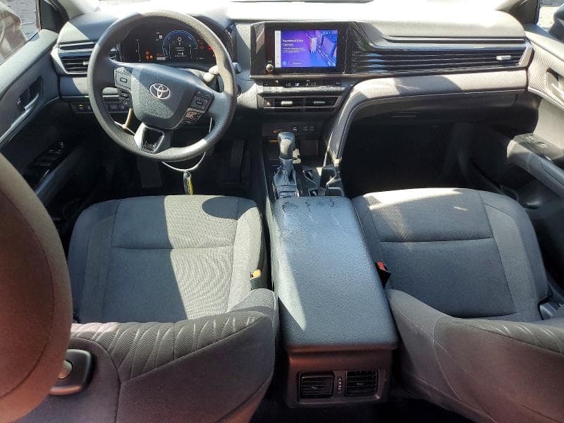 2025 TOYOTA CAMRY LE 8