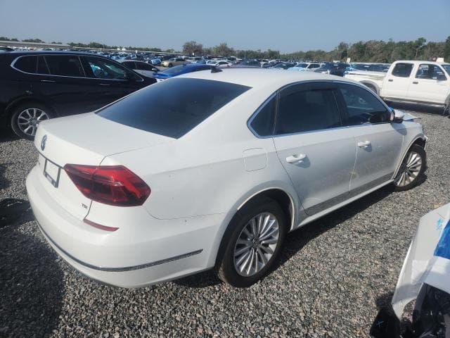 2017 VOLKSWAGEN PASSAT SE 3