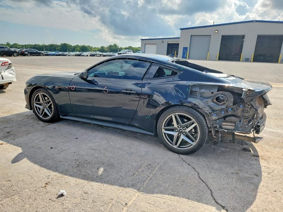 2024 FORD MUSTANG 2