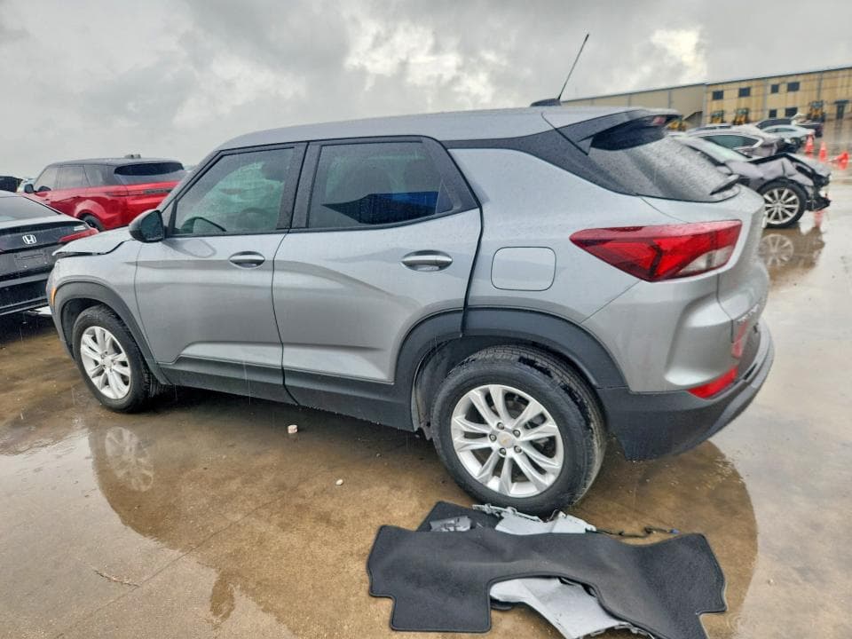 2023 CHEVROLET TRAILBLAZER LS 2