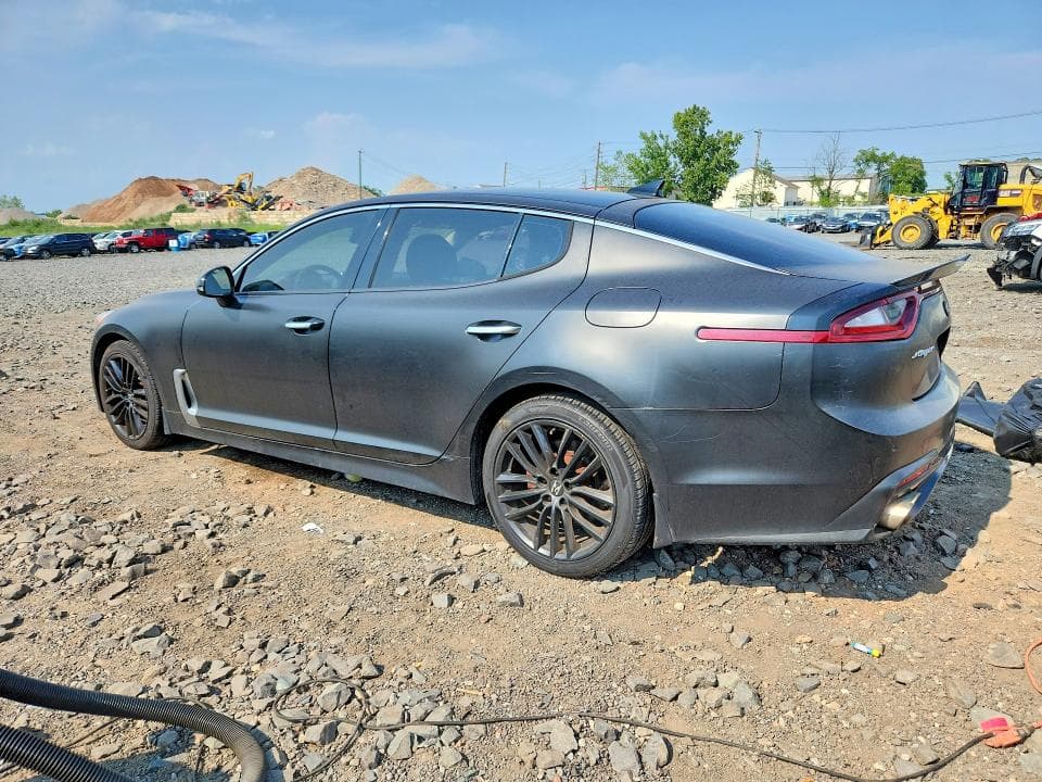 2018 KIA STINGER BASE 2