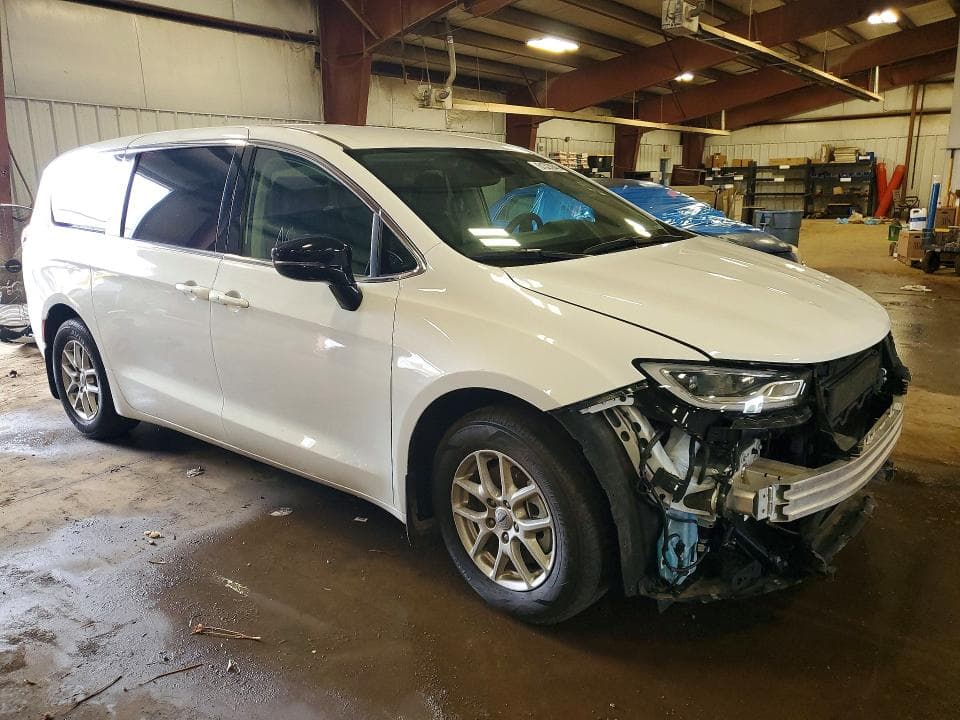 2024 CHRYSLER PACIFICA TOURING L 4