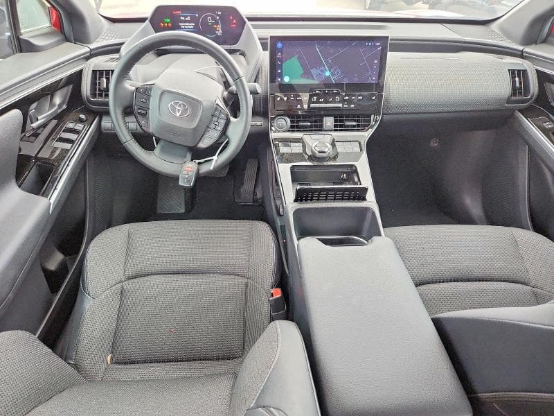 2024 TOYOTA BZ4X XLE 8