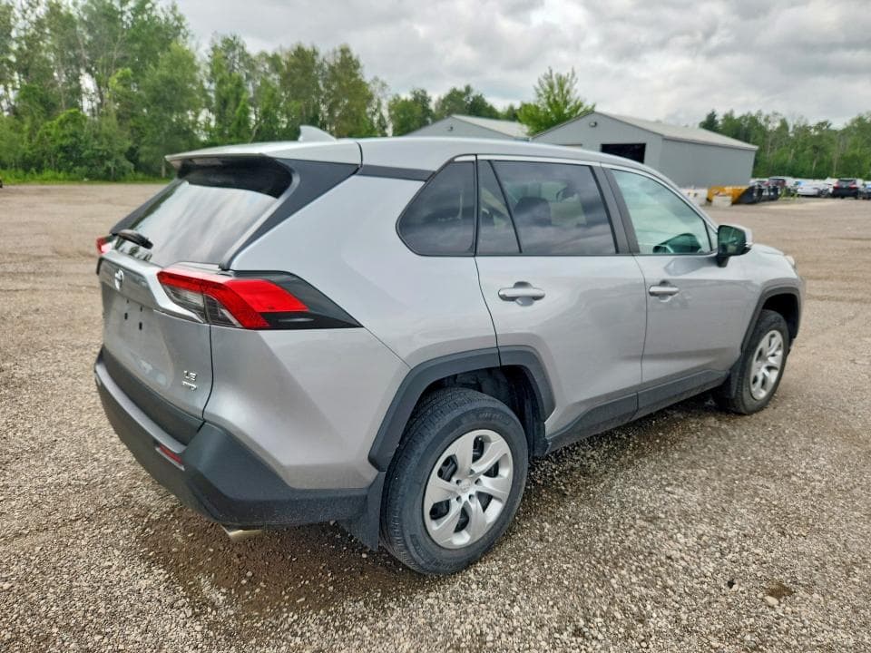 2022 TOYOTA RAV4 LE 3