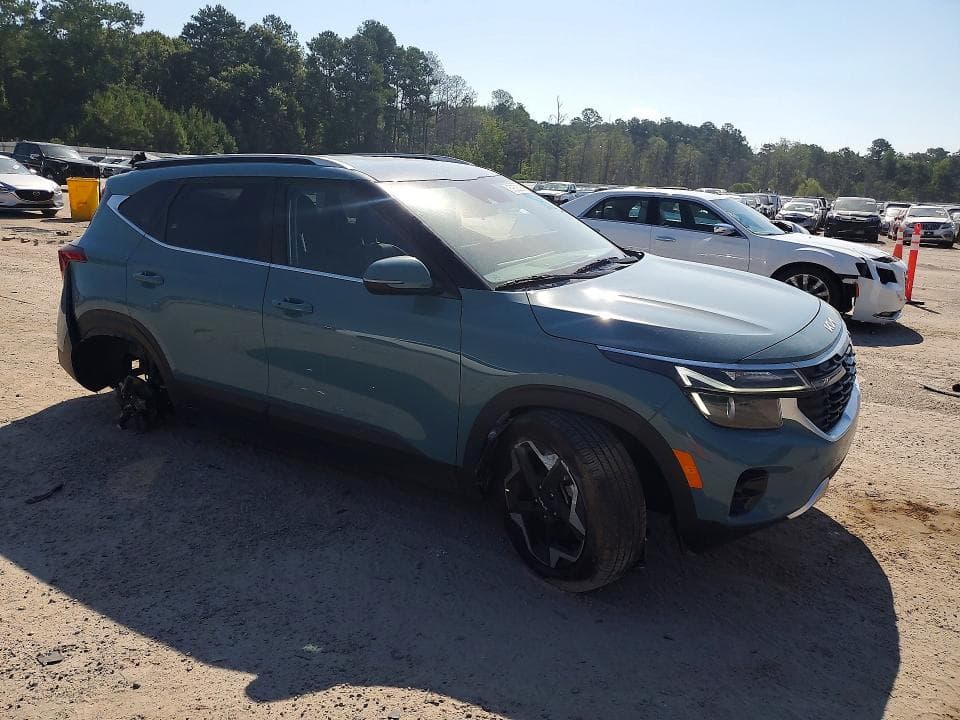 2025 KIA SELTOS EX 4