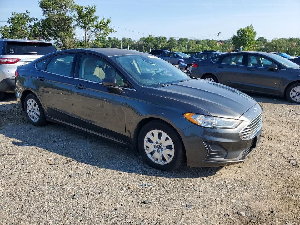 2019 FORD FUSION S 4