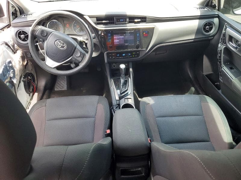 2019 TOYOTA COROLLA LE 8