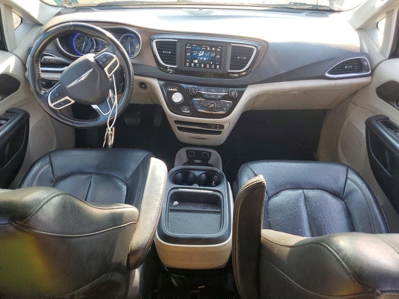 2019 CHRYSLER PACIFICA TOURING L 8