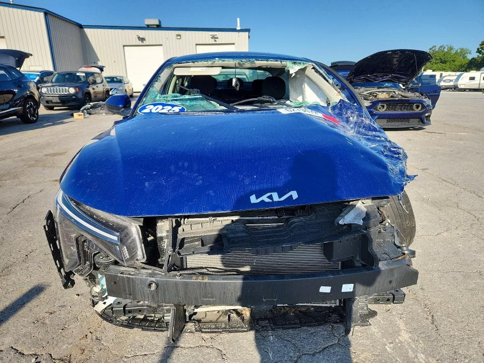 2025 KIA K4 LX 5