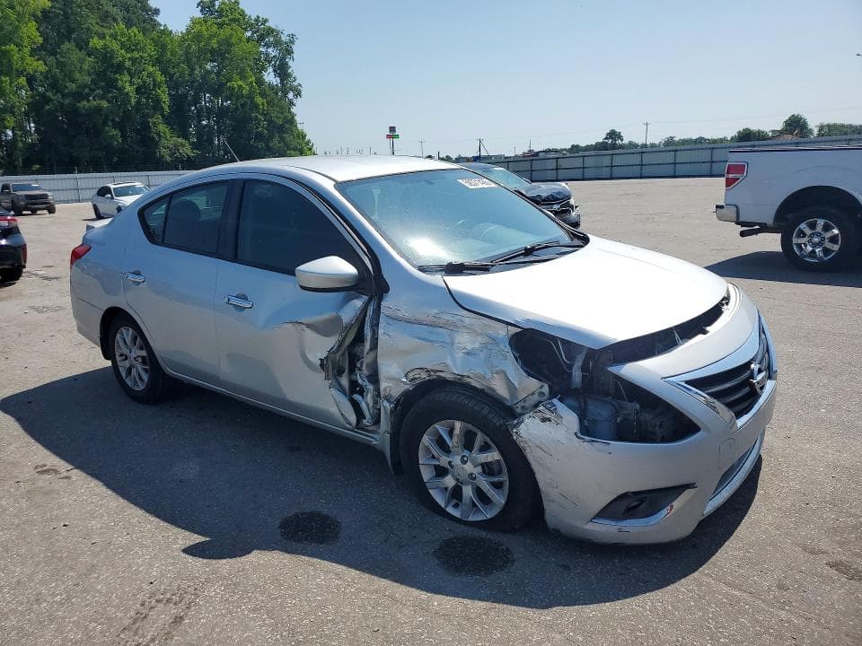 2018 NISSAN VERSA SV 4