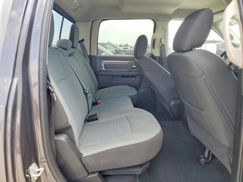 2023 RAM 1500 CLASSIC SLT 10