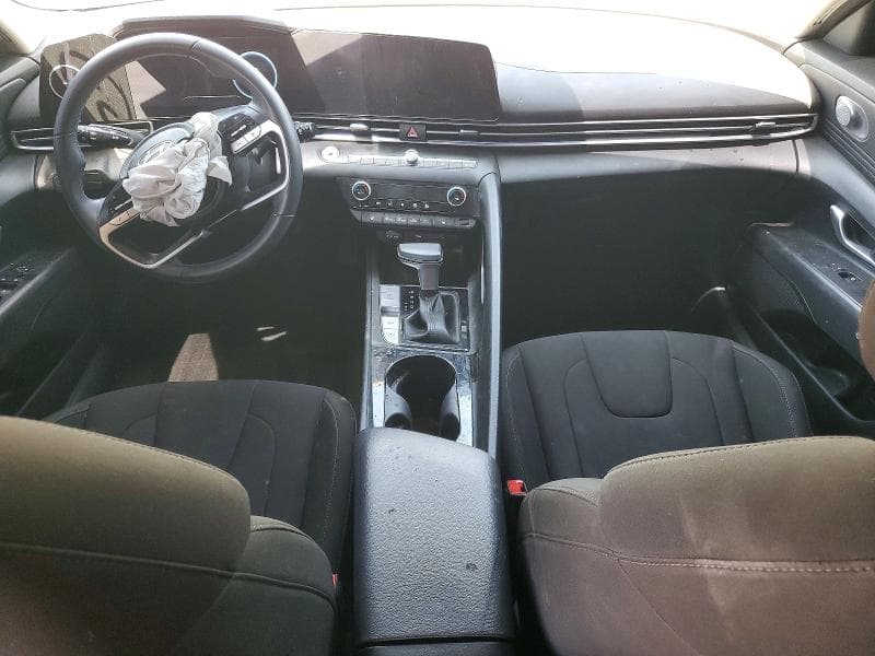 2025 HYUNDAI ELANTRA SEL 8