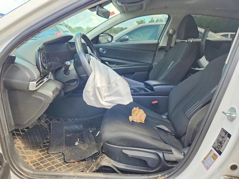 2023 HYUNDAI ELANTRA SEL 7