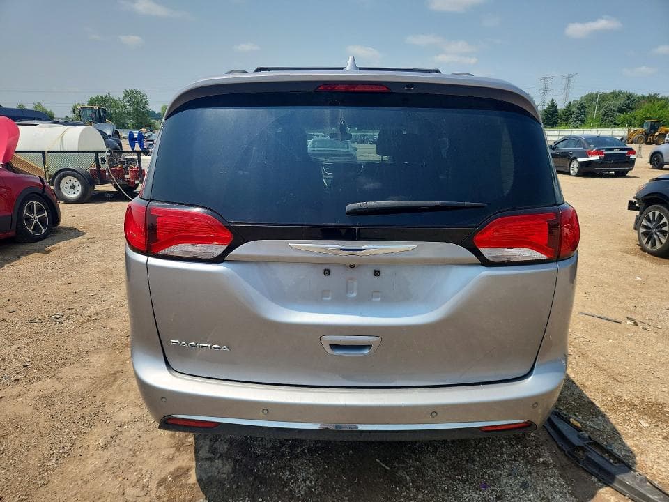 2017 CHRYSLER PACIFICA TOURING L 6