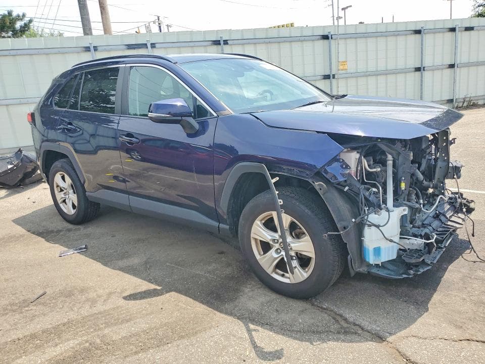 2021 TOYOTA RAV4 XLE 4