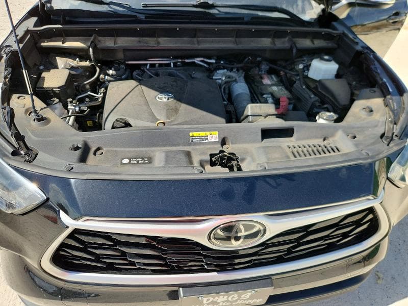 2021 TOYOTA HIGHLANDER XLE 12