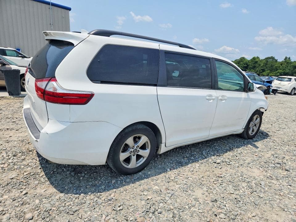 2020 TOYOTA SIENNA LE 3