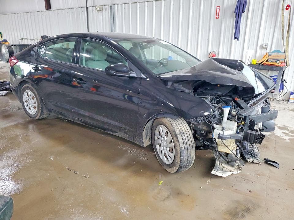 2019 HYUNDAI ELANTRA SE 4