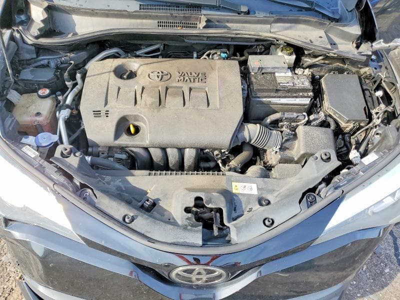 2021 TOYOTA C-HR LE 12