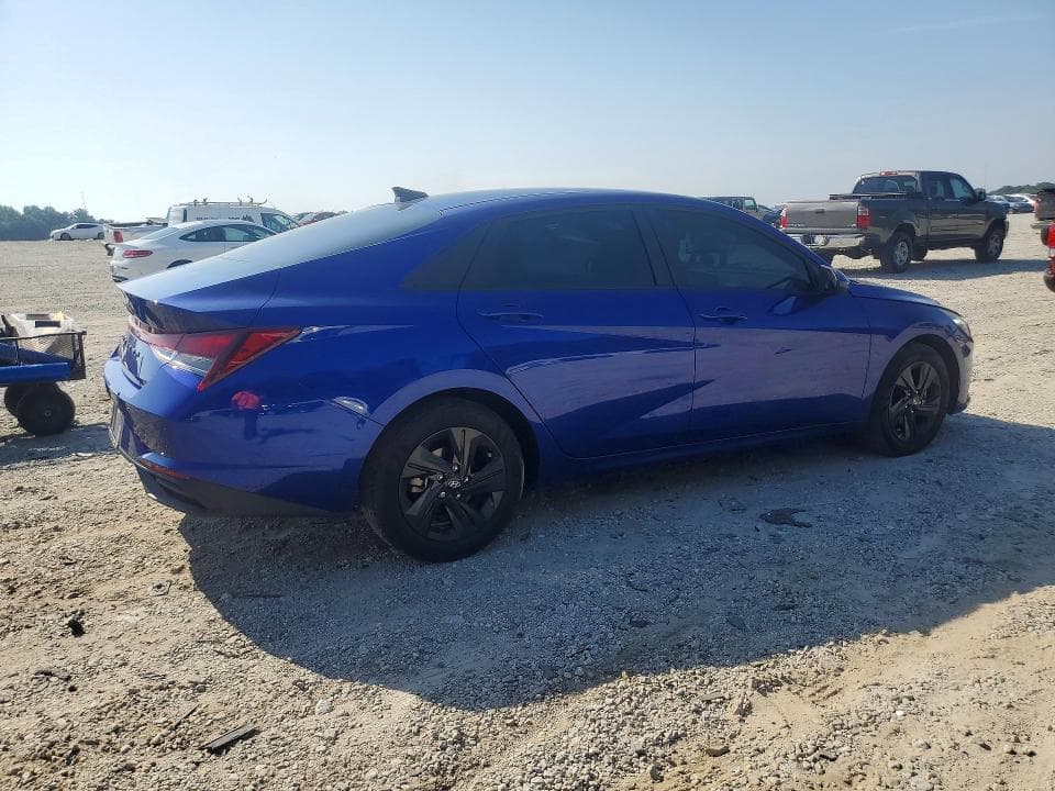 2023 HYUNDAI ELANTRA SEL 3