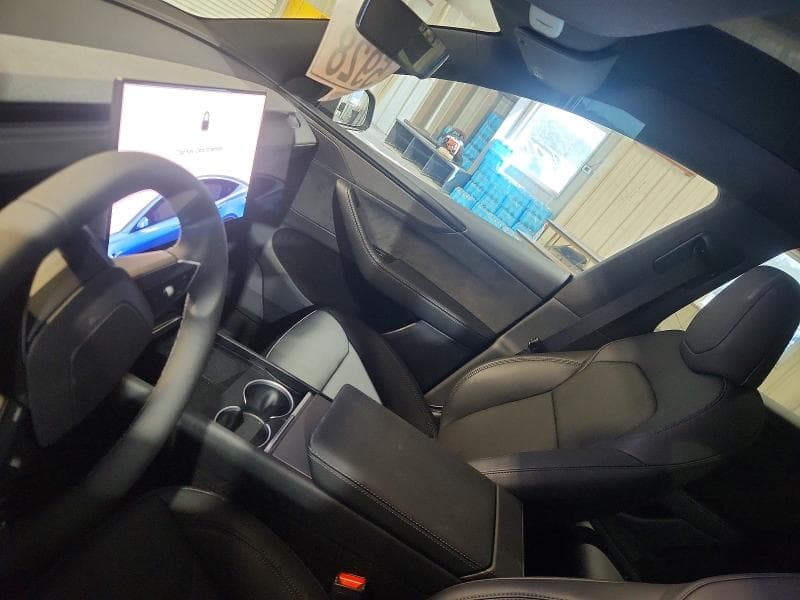 2026 TESLA MODEL Y 9