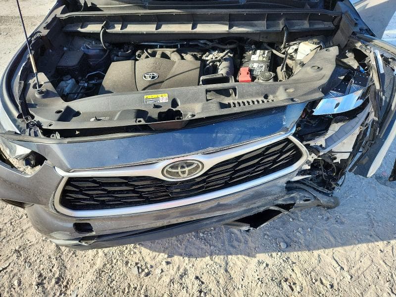 2020 TOYOTA HIGHLANDER L 12
