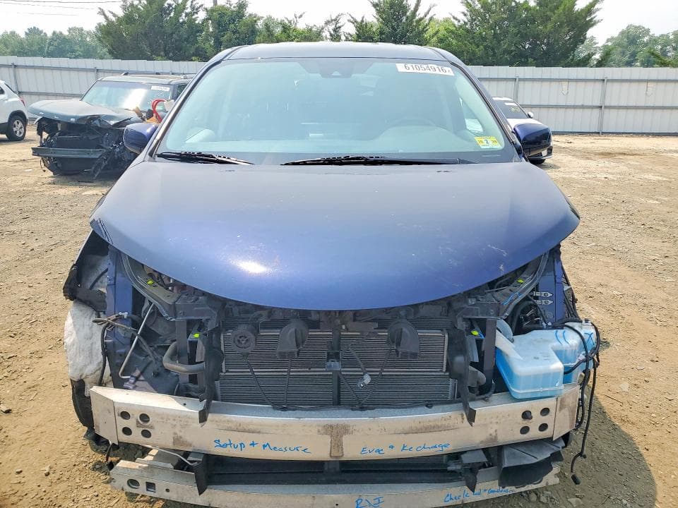 2021 TOYOTA SIENNA LE 5