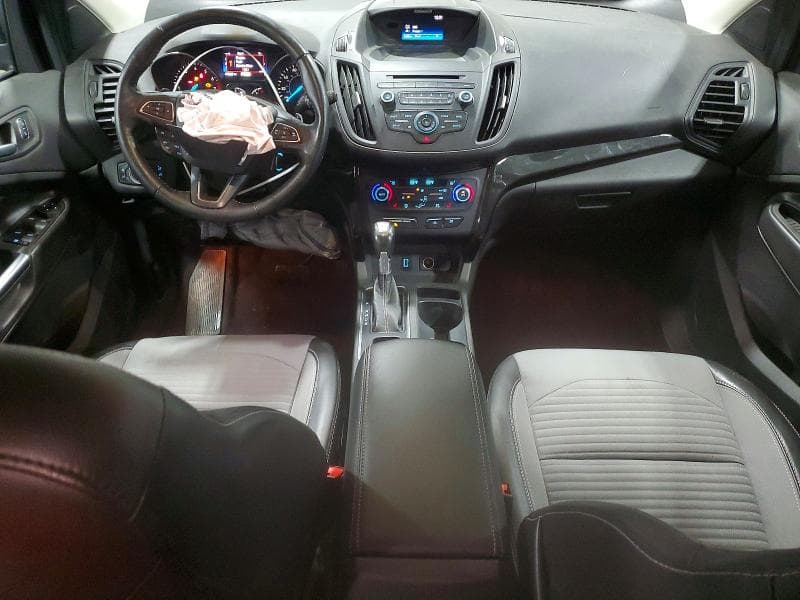2017 FORD ESCAPE SE 8
