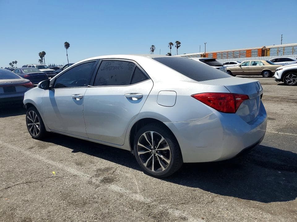 2017 TOYOTA COROLLA SE 2