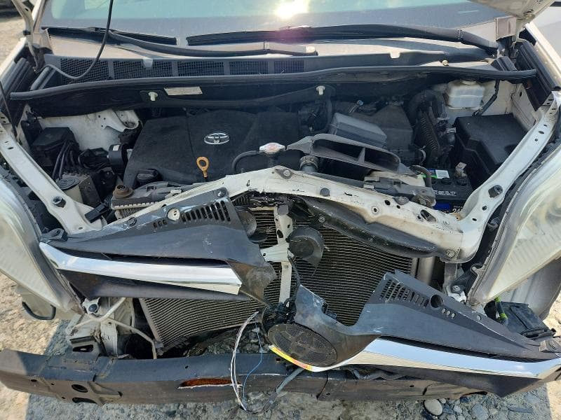 2020 TOYOTA SIENNA LE 12