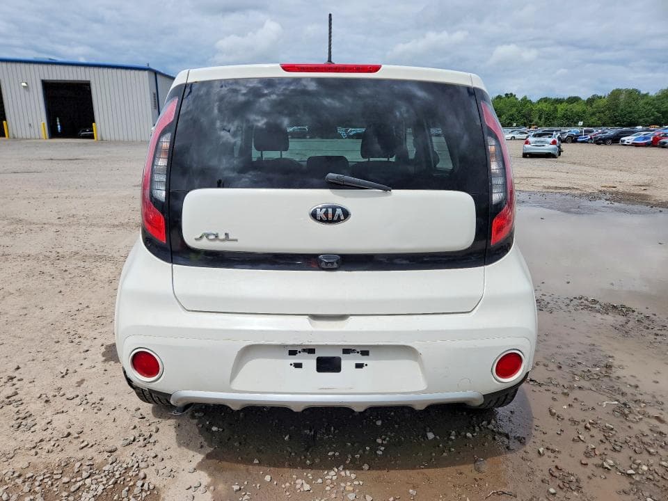 2018 KIA SOUL + 6