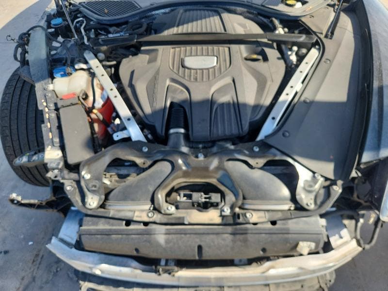 2018 PORSCHE PANAMERA 4 11