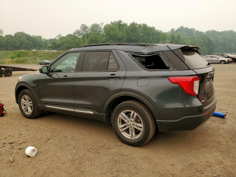 2022 FORD EXPLORER XLT 2