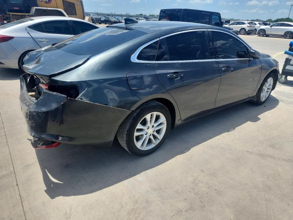 2017 CHEVROLET MALIBU LT 3