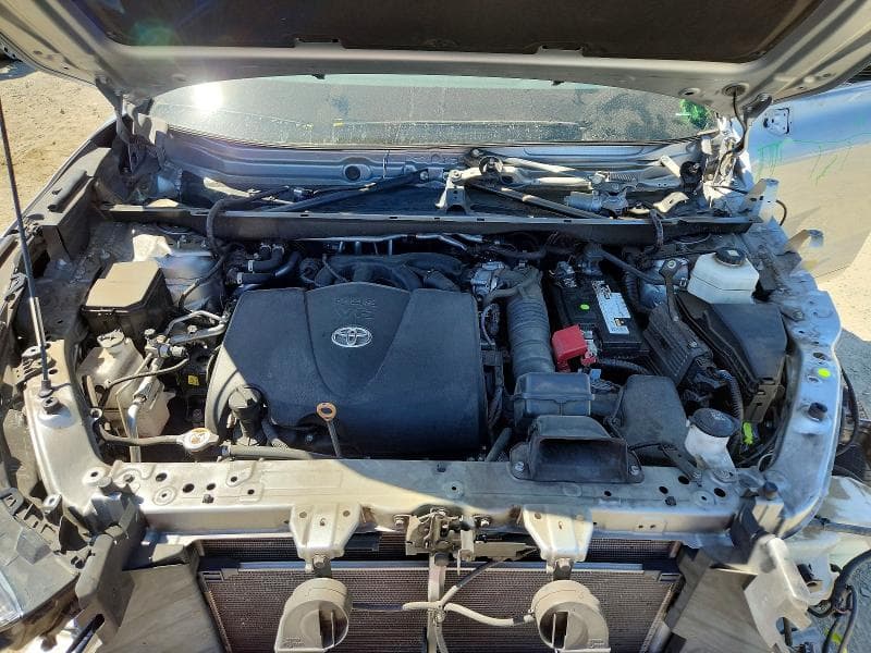 2021 TOYOTA HIGHLANDER XLE 12