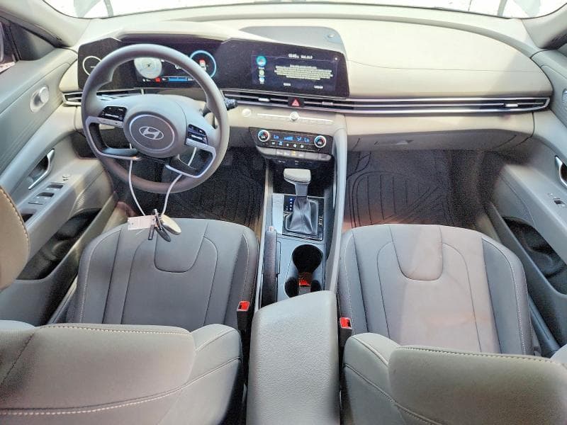 2024 HYUNDAI ELANTRA SEL 8