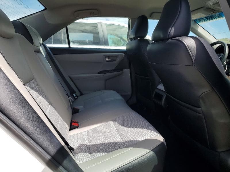 2017 TOYOTA CAMRY SE 10