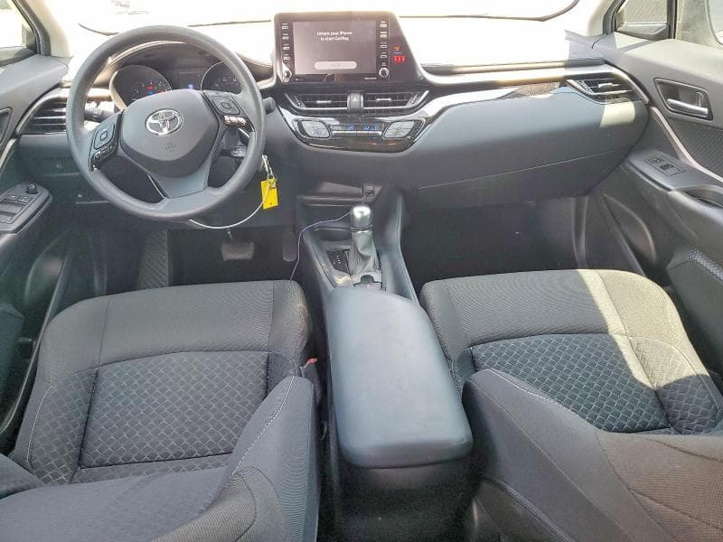 2020 TOYOTA C-HR LE 8