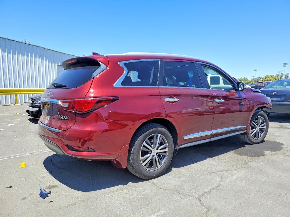 2019 INFINITI QX60 LUXE 3