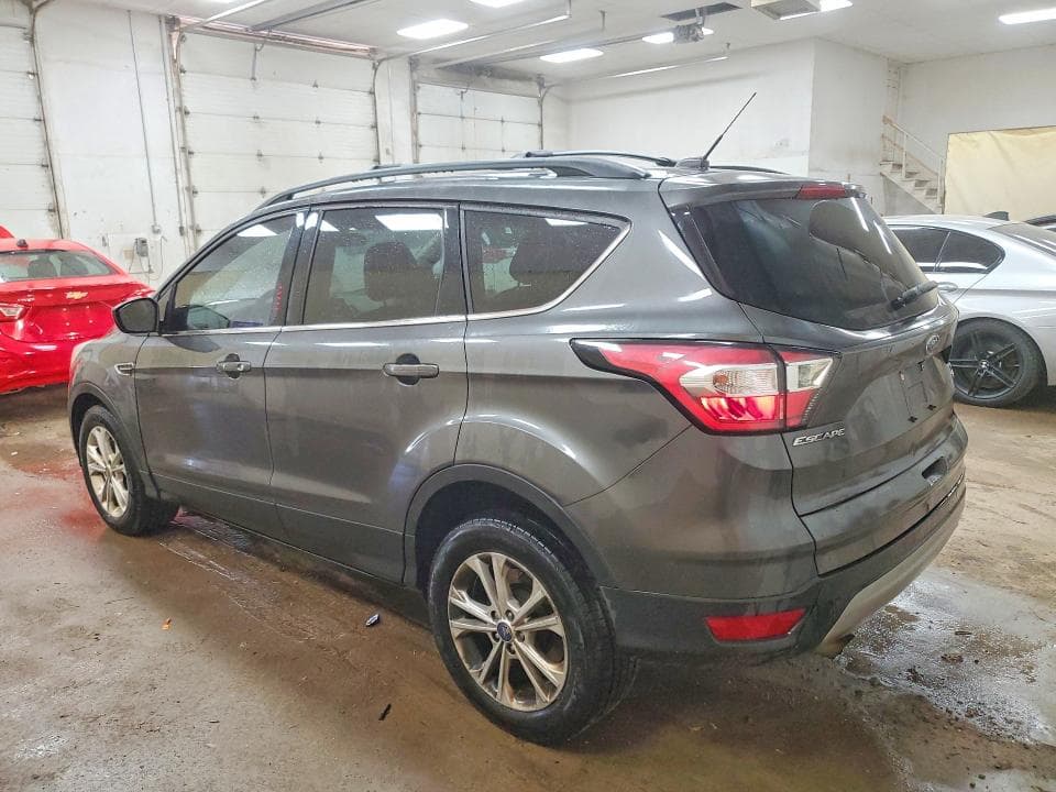 2017 FORD ESCAPE SE 2