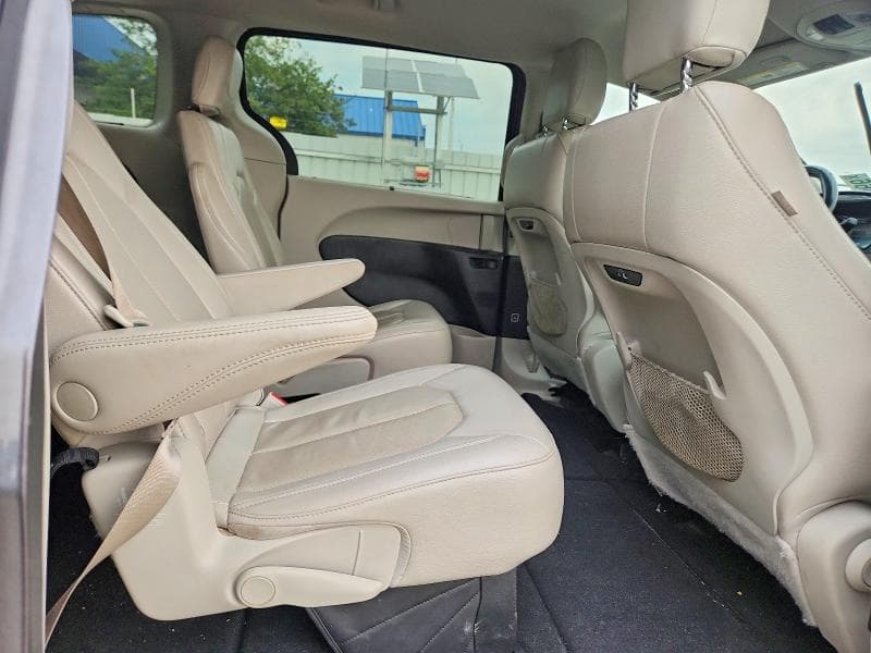 2021 CHRYSLER PACIFICA TOURING L 10