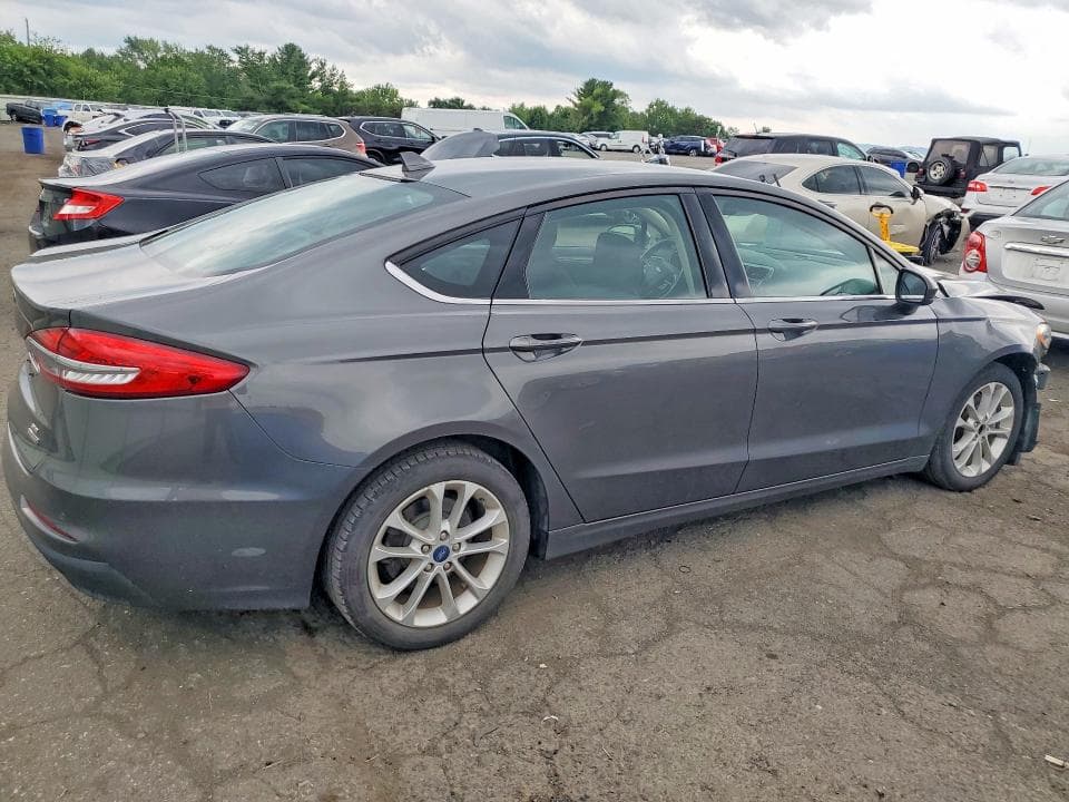2020 FORD FUSION SE 3