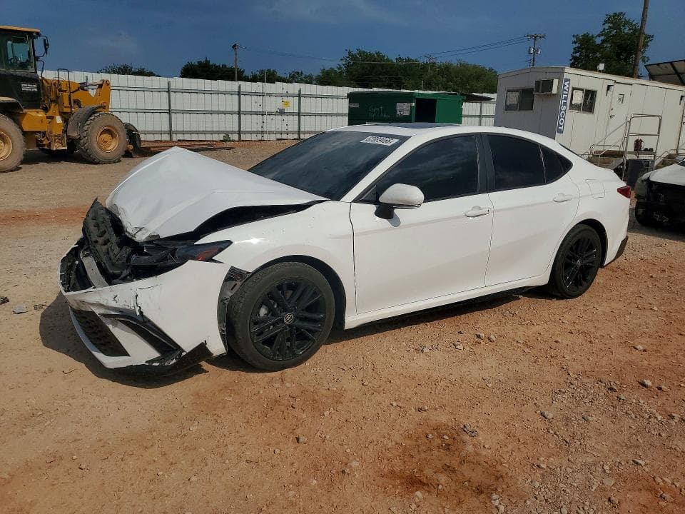2025 TOYOTA CAMRY SE - 1