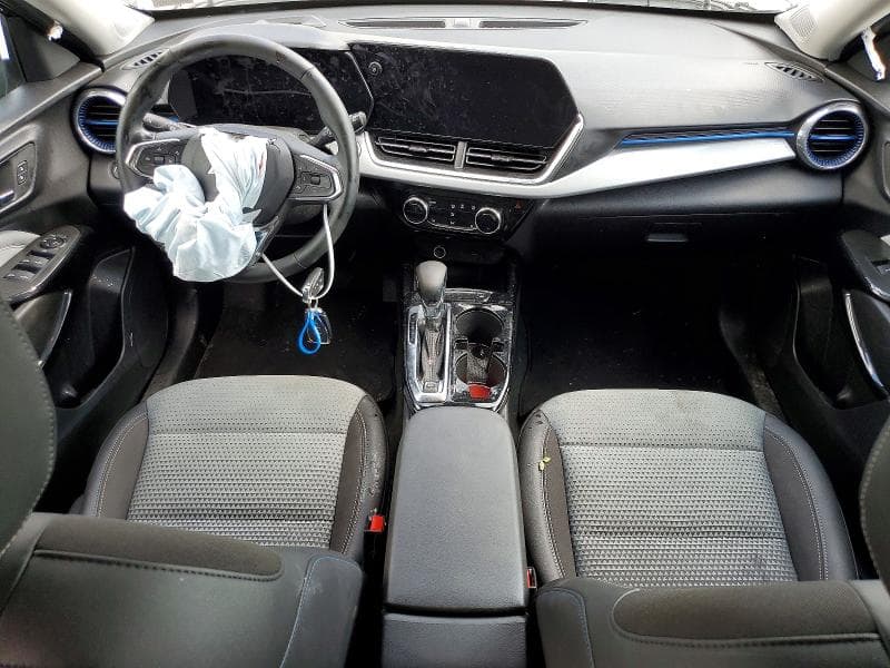 2025 CHEVROLET TRAX 1LT 8