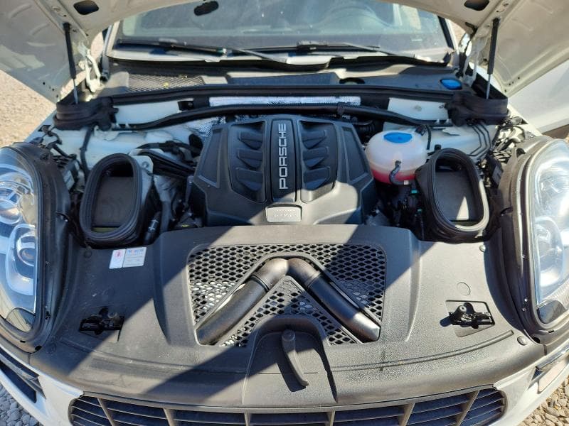 2018 PORSCHE MACAN S 11