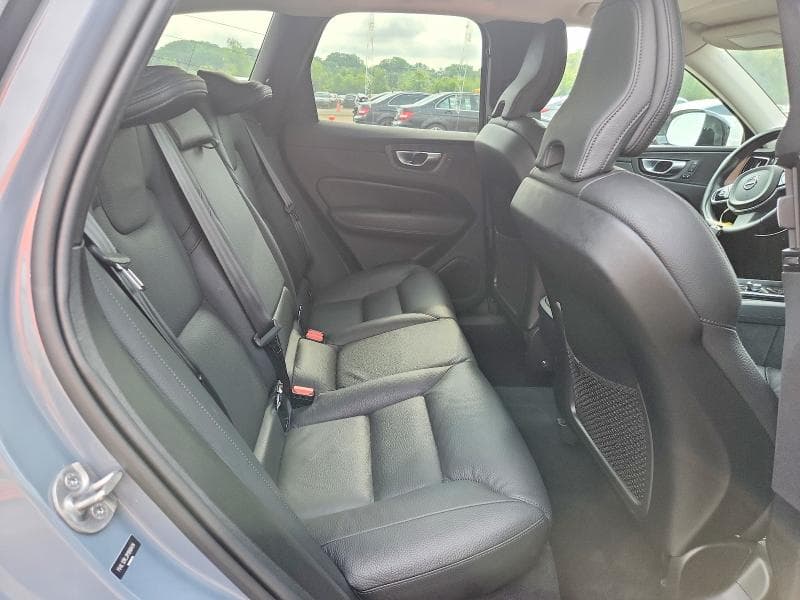 2024 VOLVO XC60 PLUS 11
