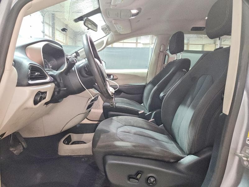 2021 CHRYSLER VOYAGER LX 7
