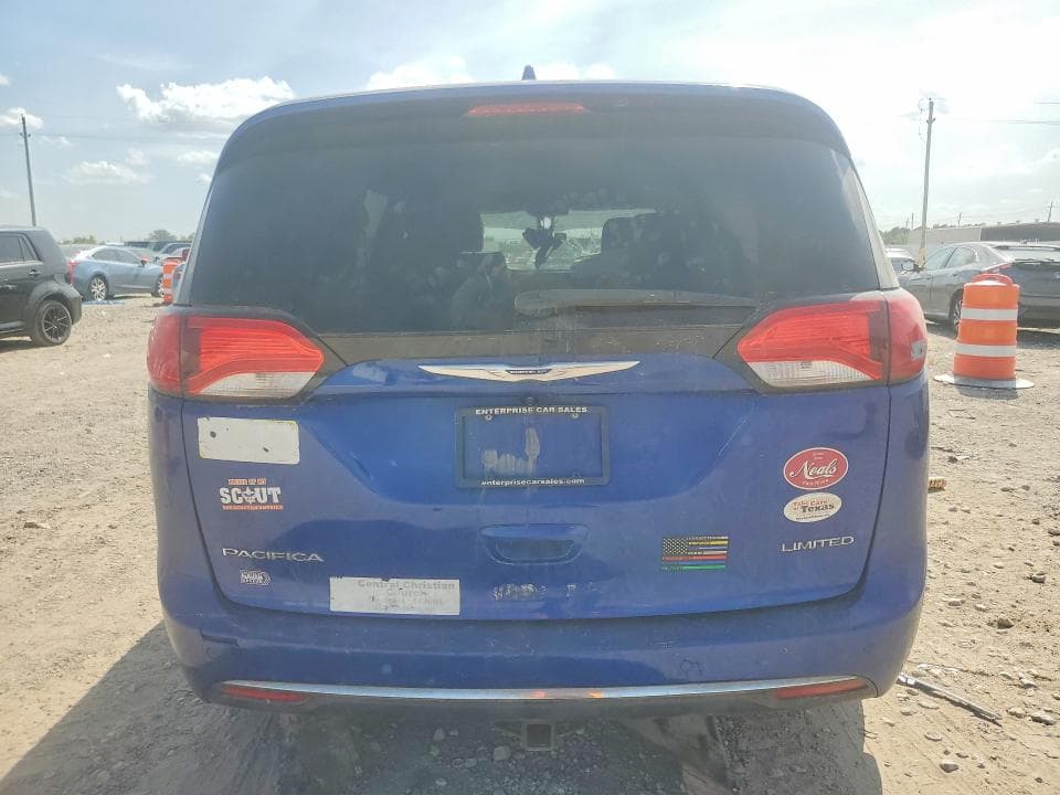 2019 CHRYSLER PACIFICA LIMITED 6